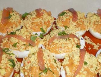 Huevos con gambas receta