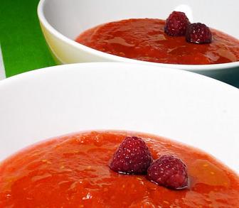 Gazpacho con frambuesas y queso manchego receta