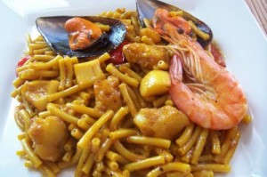 Fideua de pescado y marisco receta