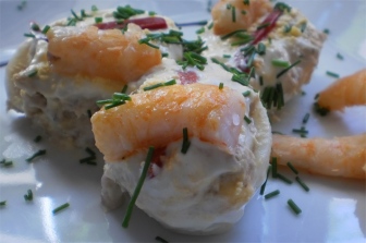 Huevos rellenos de mousse de langostinos receta